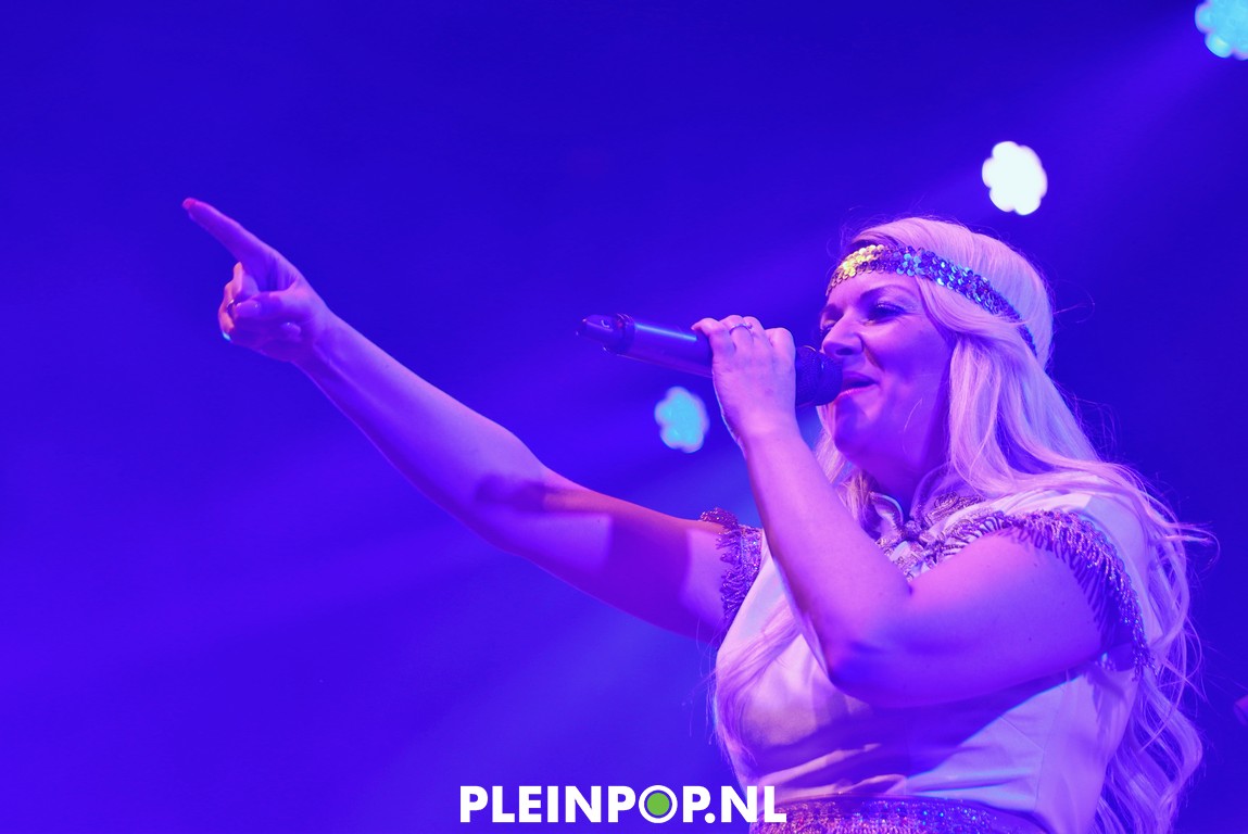 V R I J D A G     (85)